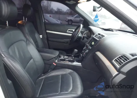 2017 Ford Explorer Xlt z USA, uszkodzony, nr VIN 1FM5K8D83HGD56777